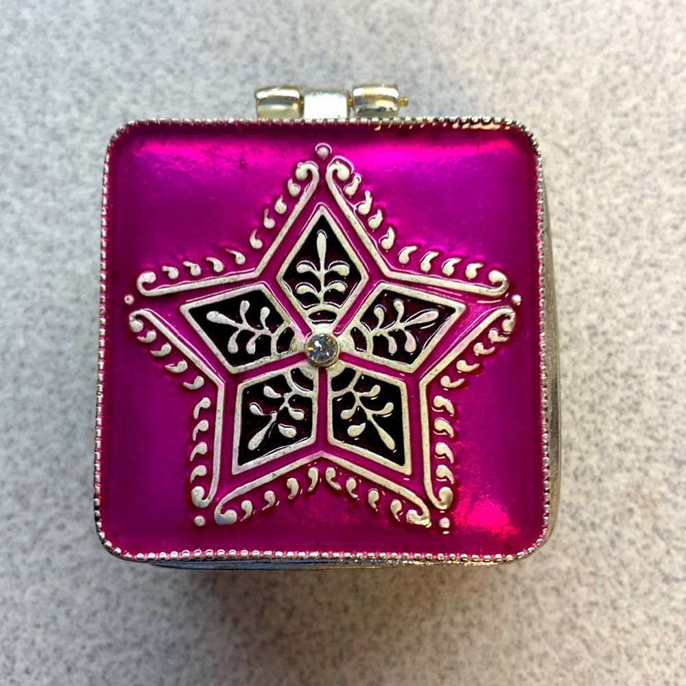 Lucky Brand Enamel Trinket Box ☘️